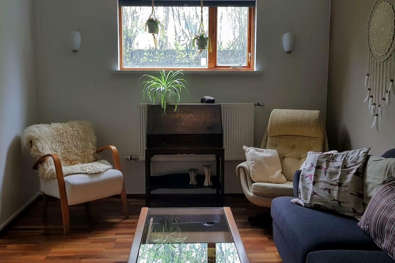Skjolbraut - Cozy Apartment - Central Location - Free Parking - Close To A Public Swimming Pool And Sky Lagoon Reykjavik Ngoại thất bức ảnh
